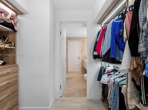 11325 NW 66th St, Doral FL 33178