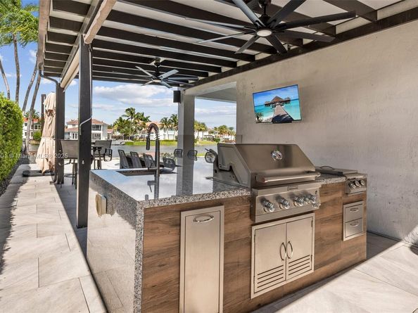 11325 NW 66th St, Doral FL 33178