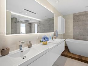 11325 NW 66th St, Doral FL 33178