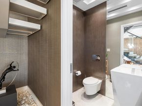 11325 NW 66th St, Doral FL 33178