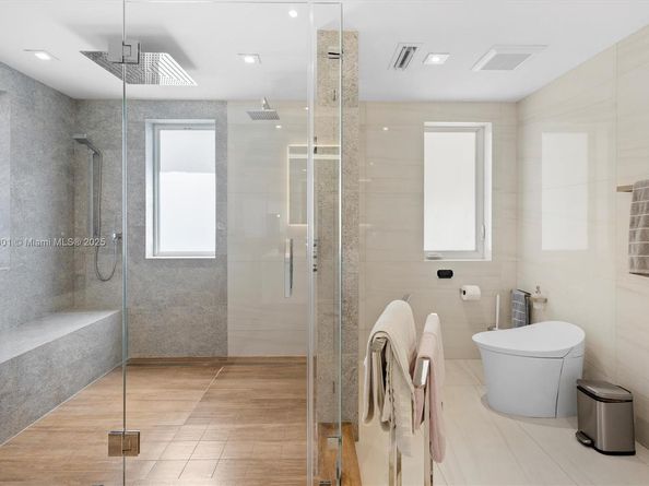 11325 NW 66th St, Doral FL 33178