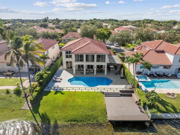 11325 NW 66th St, Doral FL 33178