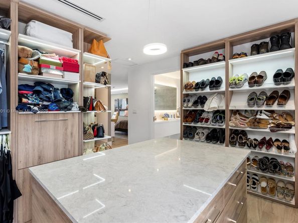 11325 NW 66th St, Doral FL 33178