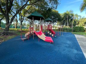 11325 NW 66th St, Doral FL 33178