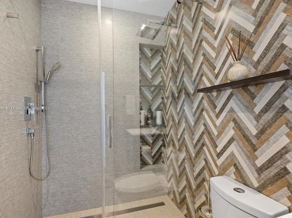 11325 NW 66th St, Doral FL 33178