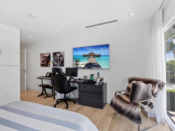 11325 NW 66th St, Doral FL 33178