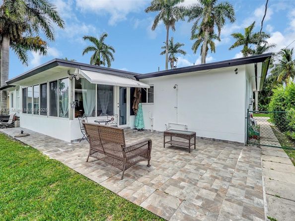 1319 Buchanan St, Hollywood FL 33019