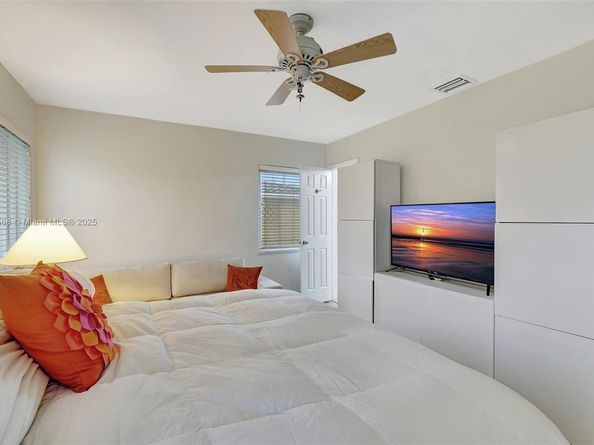 1319 Buchanan St, Hollywood FL 33019