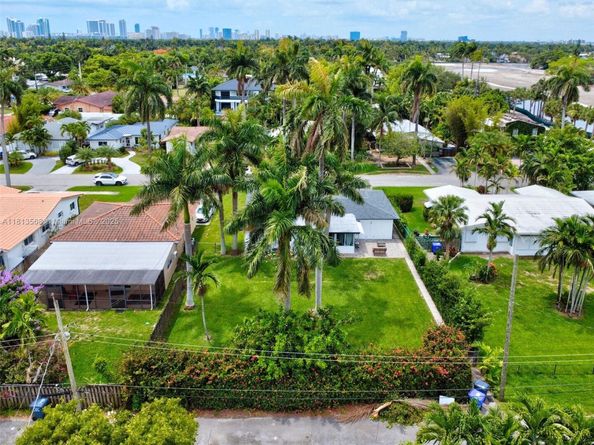 1319 Buchanan St, Hollywood FL 33019