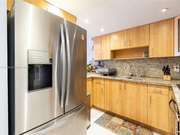 Undisclosed Address #A11816547, Miami FL 33162