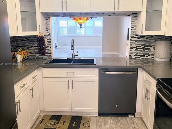 2901 N Nob Hill Rd 203, Sunrise FL 33322