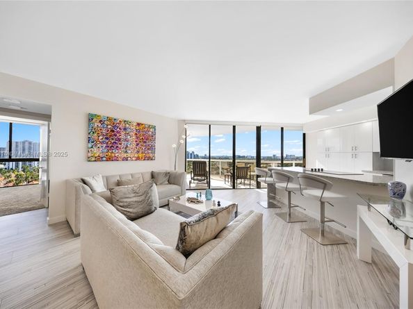 3610 Yacht Club Dr 1409, Aventura FL 33180