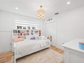 8605 SW 162nd St, Palmetto Bay FL 33157