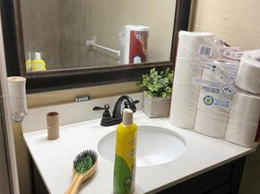 4136 Inverrary Dr 15C, Lauderhill FL 33319