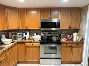 4136 Inverrary Dr 15C, Lauderhill FL 33319