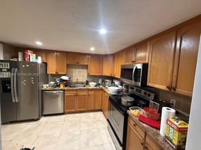 4136 Inverrary Dr 15C, Lauderhill FL 33319