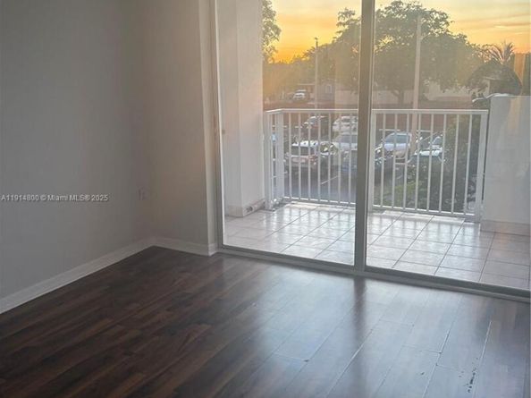 1200 NE Miami Gardens Dr 218W, Miami FL 33179