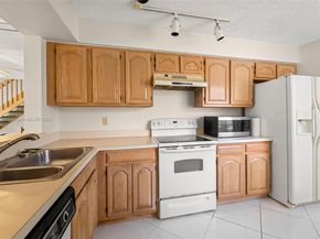 10836 Cypress Glen Dr, Coral Springs FL 33071