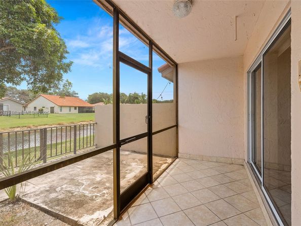 10836 Cypress Glen Dr, Coral Springs FL 33071
