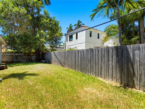 4322 Alton Rd, Miami Beach FL 33140