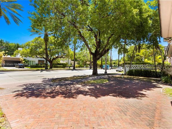 4322 Alton Rd, Miami Beach FL 33140