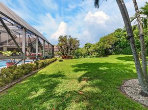 1025 Creekford Dr, Weston FL 33326