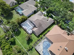 1025 Creekford Dr, Weston FL 33326
