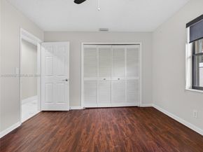 1025 Creekford Dr, Weston FL 33326