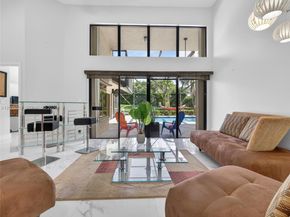 1025 Creekford Dr, Weston FL 33326