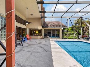 1025 Creekford Dr, Weston FL 33326