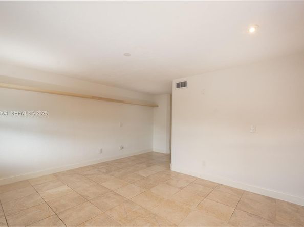 1734 NE 142nd St, North Miami FL 33181