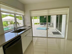 1321 Garfield St, Hollywood FL 33019