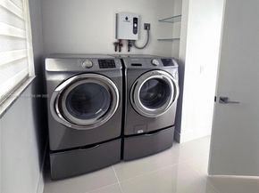 1321 Garfield St, Hollywood FL 33019