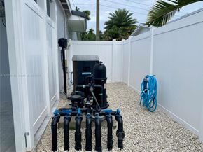 1321 Garfield St, Hollywood FL 33019