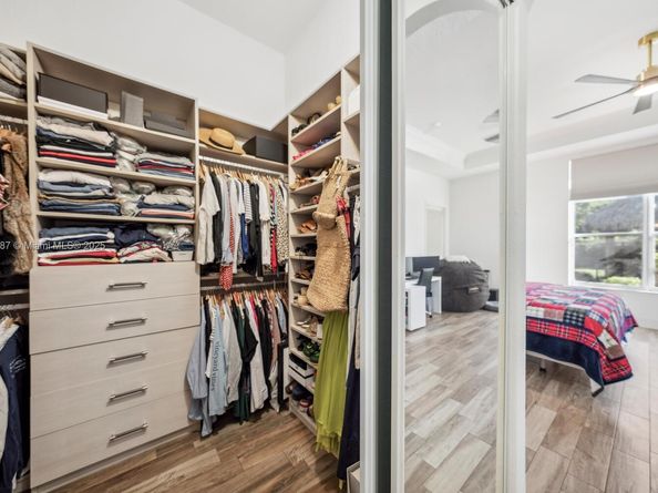 4864 Tropicana Ave, Cooper City FL 33330