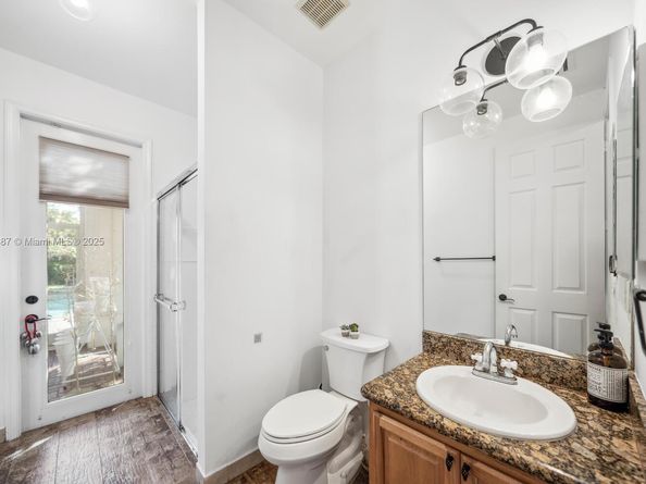 4864 Tropicana Ave, Cooper City FL 33330