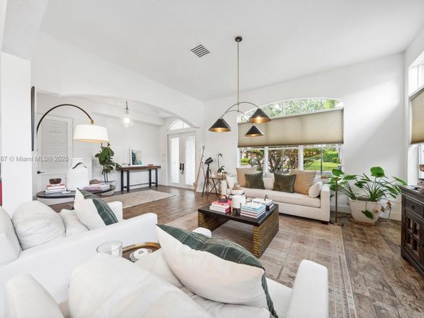 4864 Tropicana Ave, Cooper City FL 33330