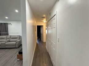 5923 SW 147th Pl, Miami FL 33193