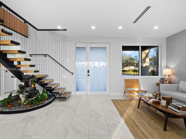 1828 Aspen Ln, Weston FL 33327