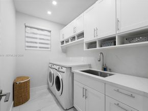 1828 Aspen Ln, Weston FL 33327