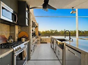 1828 Aspen Ln, Weston FL 33327