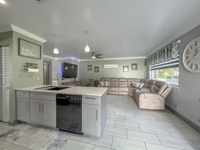 940 SW 177th Way, Pembroke Pines FL 33029