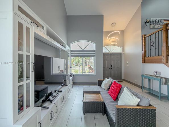 940 SW 177th Way, Pembroke Pines FL 33029