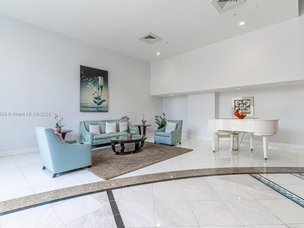 6301 Collins Ave 1405, Miami Beach FL 33141