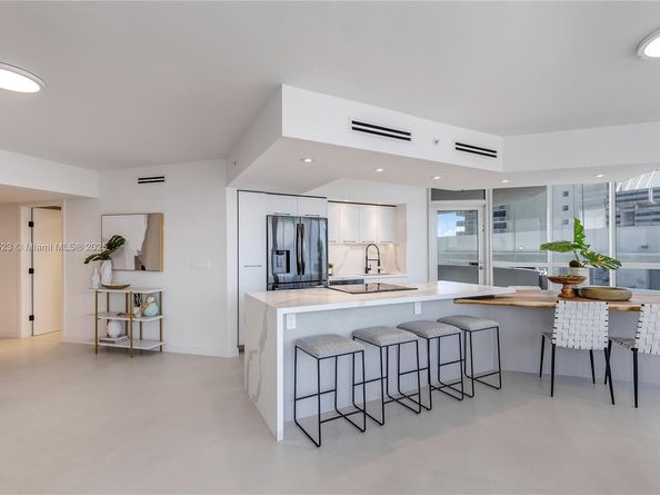 6301 Collins Ave 1405, Miami Beach FL 33141