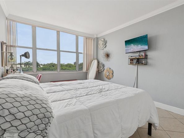 7441 Wayne Ave 2B, Miami Beach FL 33141