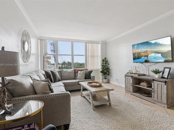 7441 Wayne Ave 2B, Miami Beach FL 33141