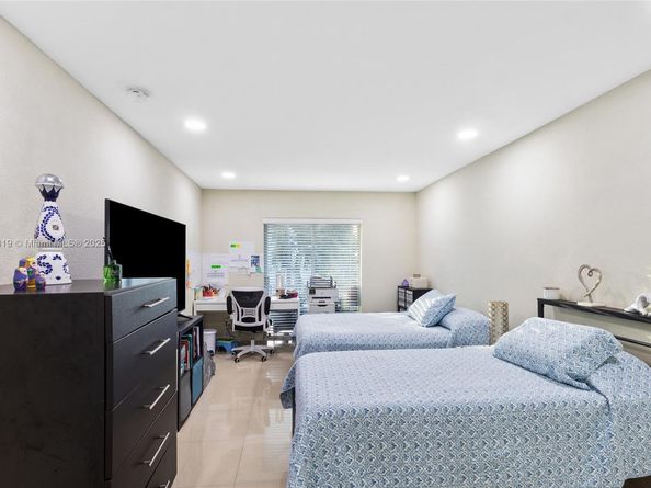 5665 W 20th Ave 212, Hialeah FL 33012