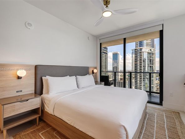 159 NE 6th St 3601, Miami FL 33132