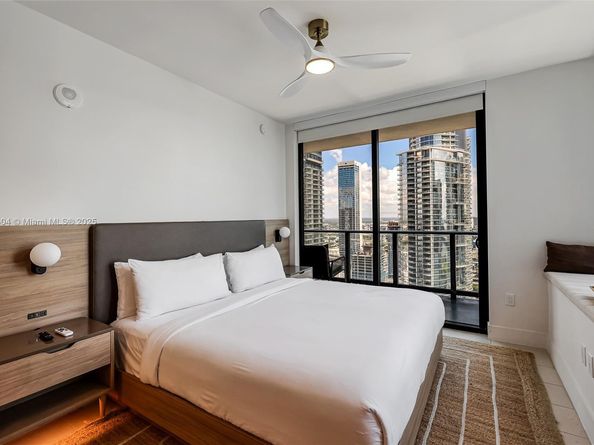 159 NE 6th St 3601, Miami FL 33132
